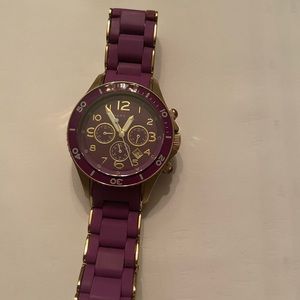 Marc Jacobs watch. Needs a battery.